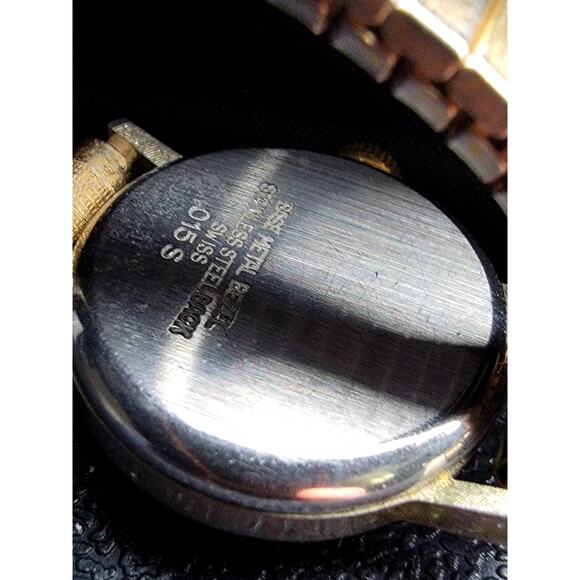 Vintage Bradley Cinderella Swiss Made Watch with Gold-Tone Band Rare Collectible main image 5